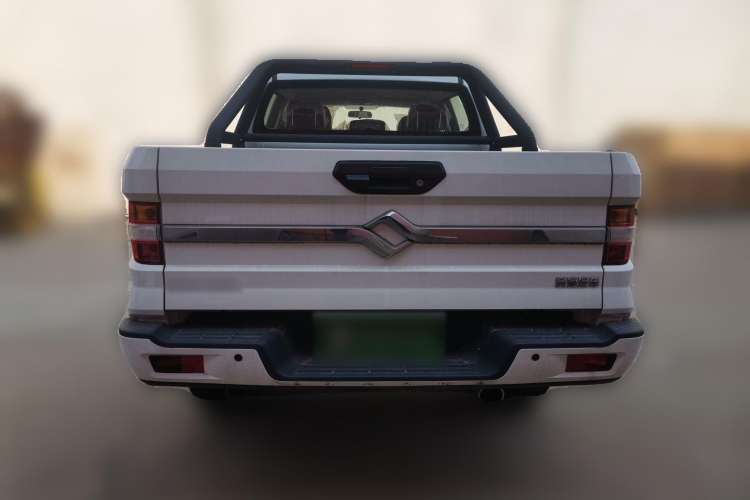 Used Huanghai N3 2019 2.4T Manual Two-Wheel Drive Sport Version China VI Standard 4K22D4T