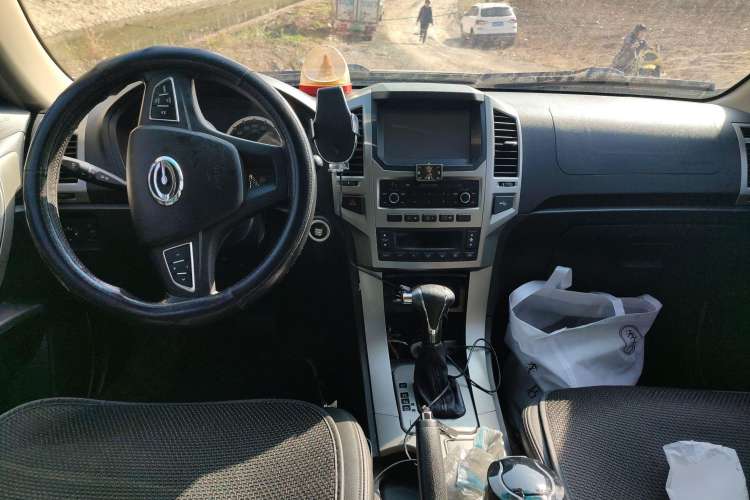 Used GAC Gonow Aoosed GX5 2012 2.4L Automatic Gasoline Two-Wheel Drive Sunroof Version