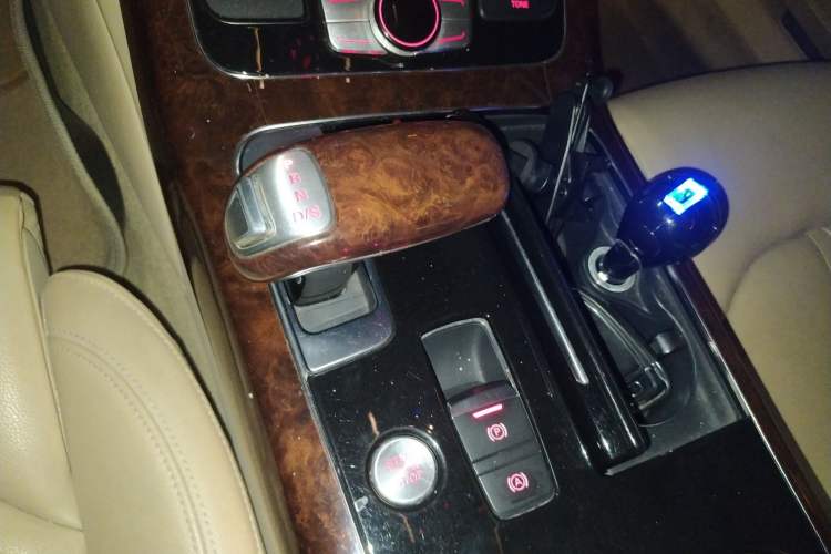 Used Audi A8 2012 A8L 45 TFSI quattro Comfort model