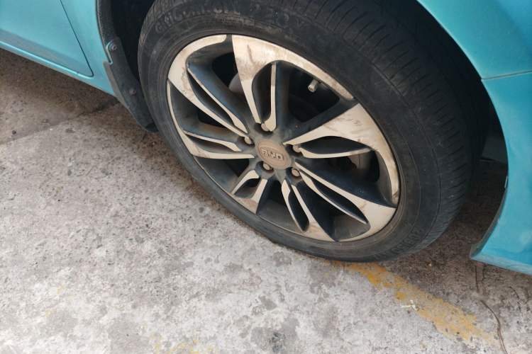 Used BYD Qin New Energy 2015 1.5T Dual-Crown Flagship Plus Edition
