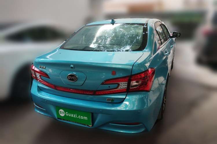 Used BYD Qin New Energy 2015 1.5T Dual-Crown Flagship Plus Edition
