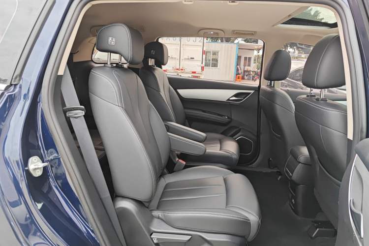 Used BYD Song MAX 2021 Upgraded Model 1.5T Automatic Luxury 6-Seater Interior 7