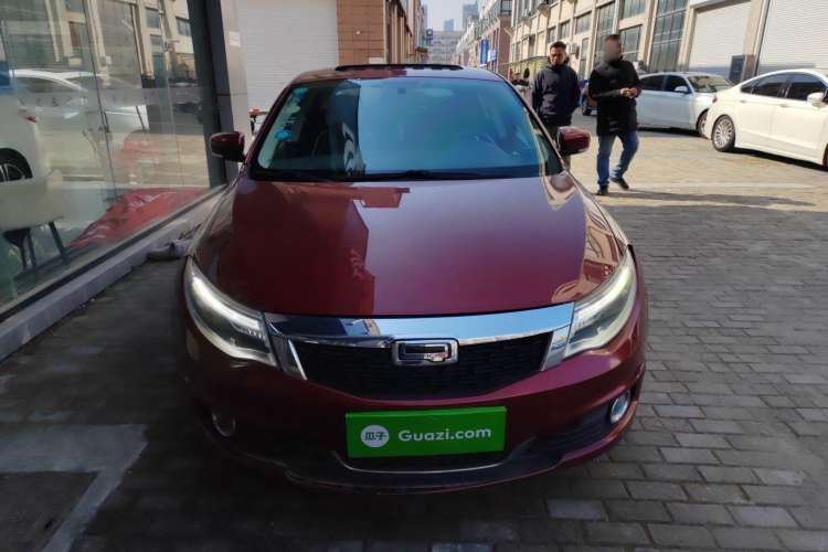 Used Qoros 3 2016 Hatchback 1.6L Automatic Zhiyue Model
