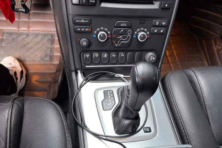 Used Volvo XC Classic 2014 T5 Luxury Edition
