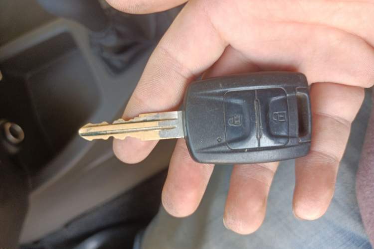 Used Wuling Rongguang V 2018 1.2L Standard Model
