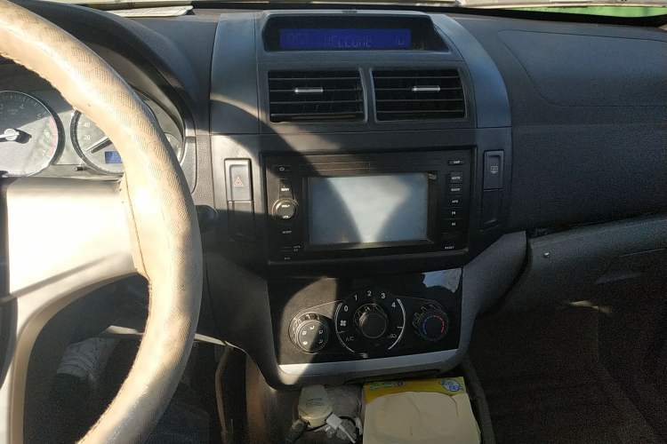 Used BAIC Weiwang M20 2013 1.5L Prestige Version BJ415B Audio And AC Panel