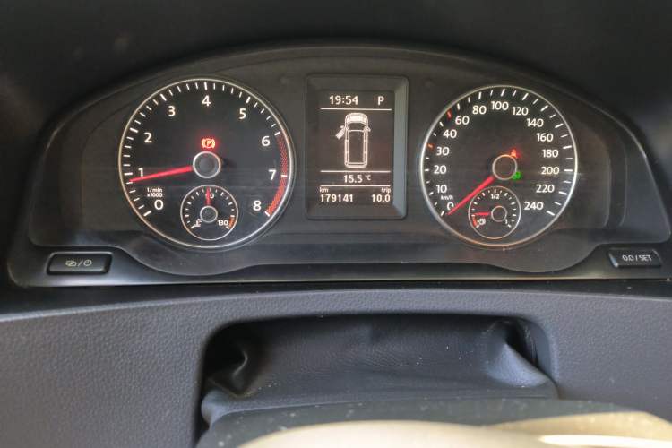 Used Volkswagen Caravelle 2014 2.0 TSI Four-Wheel Drive Comfort Edition
