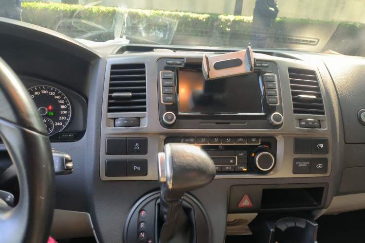 Used Volkswagen Caravelle 2014 2.0 TSI Four-Wheel Drive Comfort Edition
