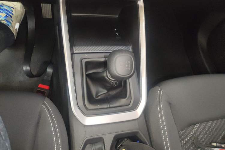 Used Wuling Alvez 2022 1.5L Manual Free-Style Model