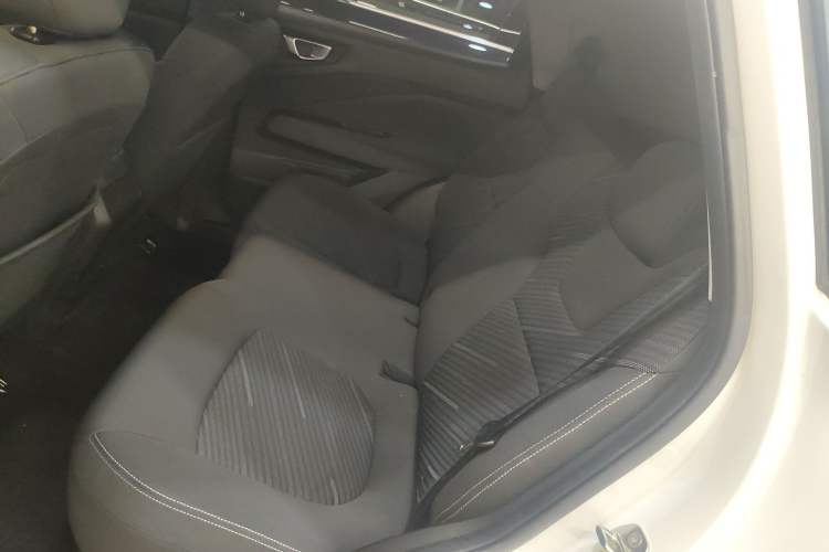 Used Wuling Alvez 2022 1.5L Manual Free-Style Model