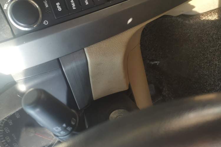 Used Haval H5 Classic 2010 European-style Model Green Quiet 2.0T Manual Two-Wheel Drive Luxury Version