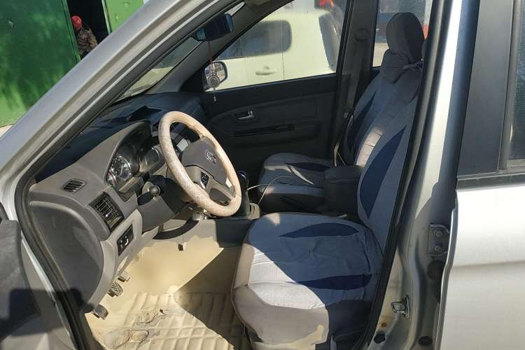 Used BAIC Weiwang M20 2013 1.5L Prestige Version BJ415B Left Front Seat