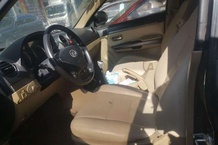 Used Haval H5 Classic 2010 European-style Model Green Quiet 2.0T Manual Two-Wheel Drive Luxury Version