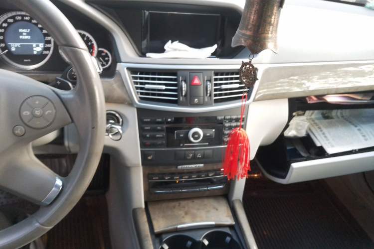 Used Mercedes-Benz E-Class 2009 E 300 Elegant Model
