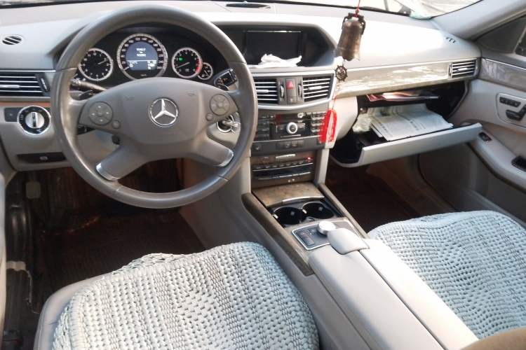 Used Mercedes-Benz E-Class 2009 E 300 Elegant Model
