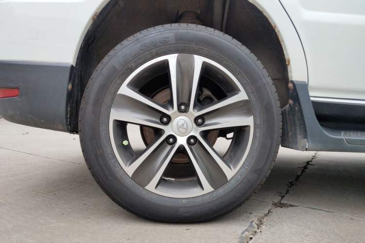 Used Yema F16 2014 1.6L Manual Elite Edition
