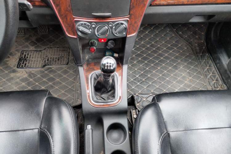 Used Yema F16 2014 1.6L Manual Elite Edition
