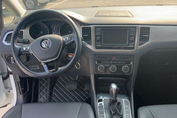 Used Volkswagen Golf Sportsvan 2019 280TSI Automatic Trendy Model China VI Standard
