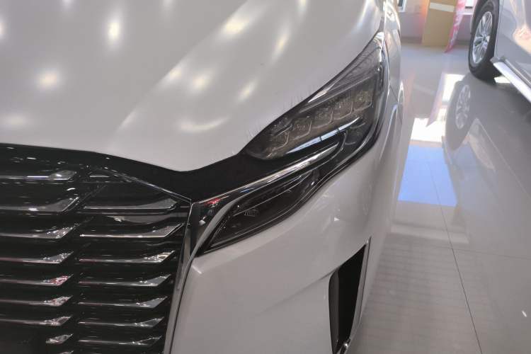 Used Buick GL8 2023 ES Lu Zun Comfort Model
