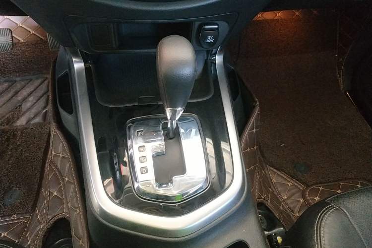 Used Nissan Terra 2018 2.5L Automatic 2WD Luxury Edition
