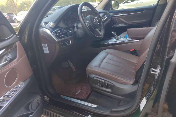 Used BMW X5 2015 xDrive28i
