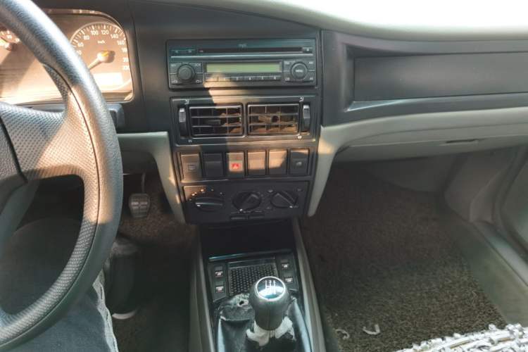 Used Volkswagen Santana Vista 2008 1.8L Manual Sishang Model