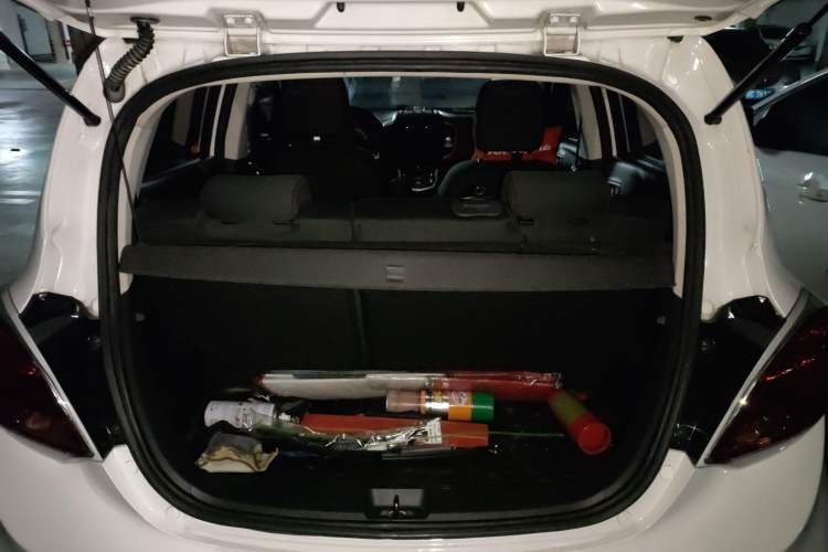 Used CHANGAN Benni 2015 1.4L IMT Luxury Model China IV
