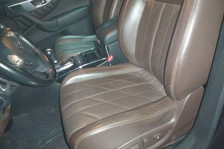 Used Infiniti FX 2011 FX35 Standard Edition
