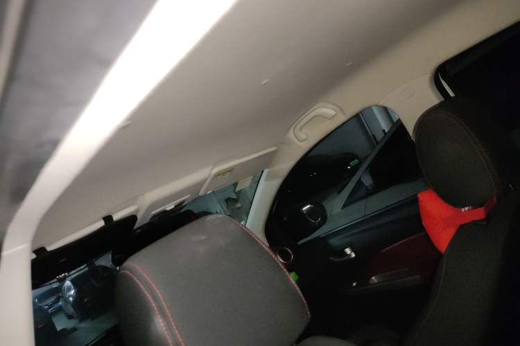 Used CHANGAN Benni 2015 1.4L IMT Luxury Model China IV
