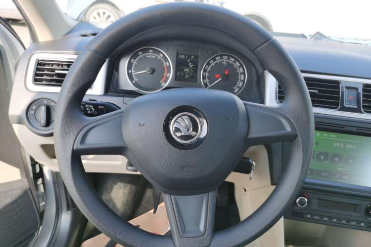 Used Skoda Rapid Spaceback 2014 1.4 TSI DSG Comfort Edition
