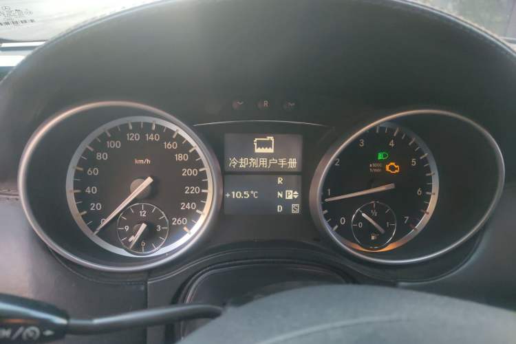 Used Mercedes-Benz GL-Class 2011 GL 450 Prestige Grand Edition Instrument Cluster