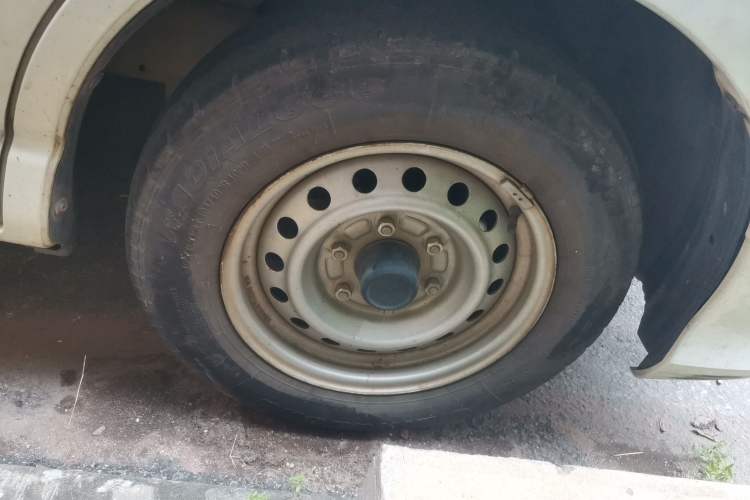 Used Jinbei Express 2018 2.0L Standard Version V19