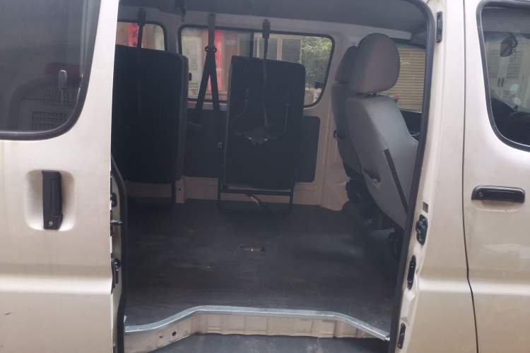 Used Jinbei Express 2018 2.0L Standard Version V19