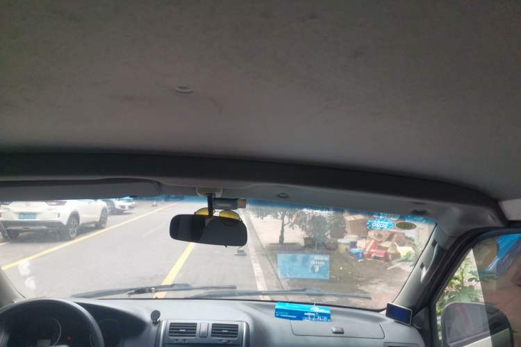 Used Jinbei Express 2018 2.0L Standard Version V19