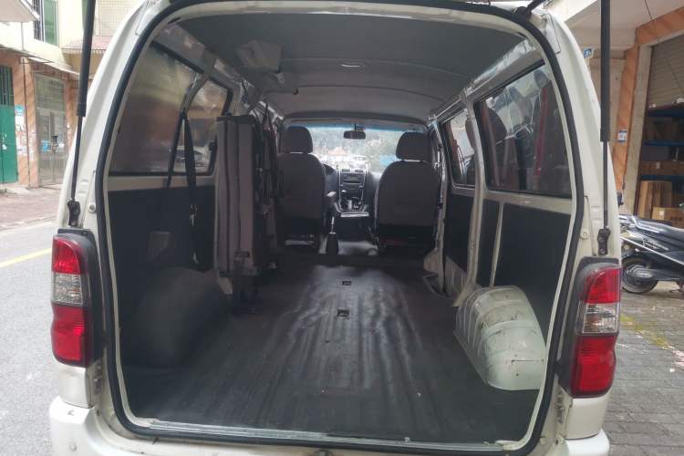 Used Jinbei Express 2018 2.0L Standard Version V19