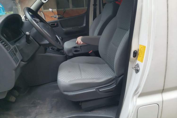 Used Jinbei Express 2018 2.0L Standard Version V19