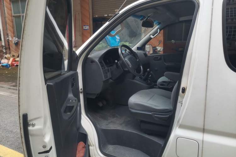 Used Jinbei Express 2018 2.0L Standard Version V19