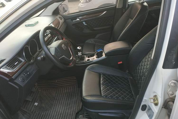 Used Zotye Z500 2015 1.5T Manual Luxury Model