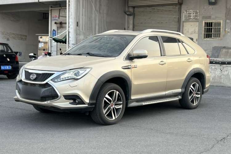 Used BYD Tang New Energy 2015 2.0T Four-Wheel-Drive Flagship Model