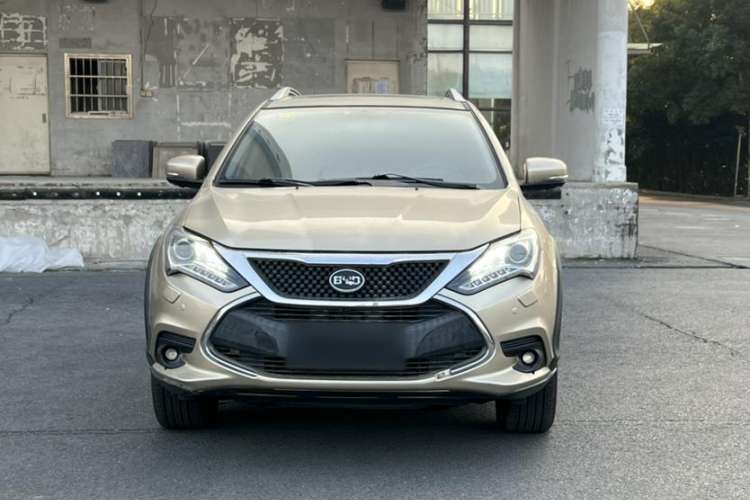Used BYD Tang New Energy 2015 2.0T Four-Wheel-Drive Flagship Model Exterior 1