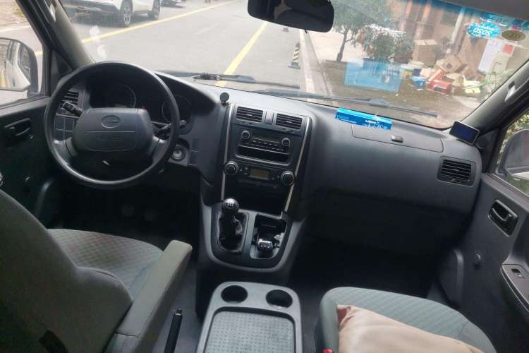 Used Jinbei Express 2018 2.0L Standard Version V19