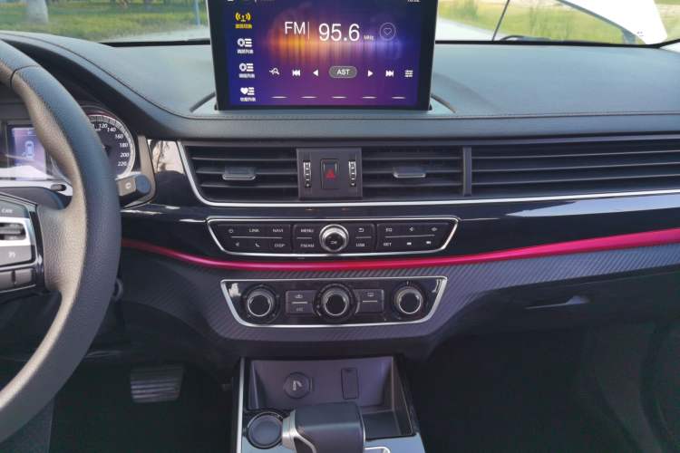 Used FORTHING Joyear X5 2018 Enjoy Series 1.6L CVT Connected Model
