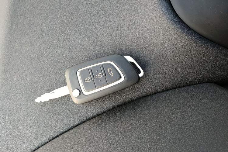 Used Dongfeng Aeolus AX4 2017 1.6L DCT Trendy Style