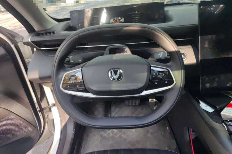 Used CHANGAN Eado DD 2023 Blue Whale NE 1.5T GDI DCT Flagship Model Steering Wheel