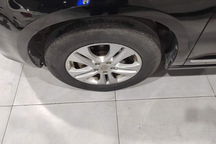 Used Haval H6 2011 Green Silence 2.0T Manual Two-Wheel Drive Elite Model