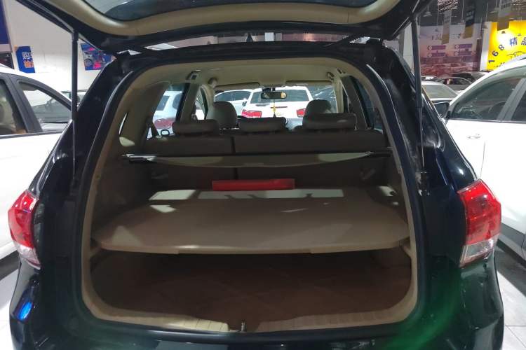 Used Haval H6 2011 Green Silence 2.0T Manual Two-Wheel Drive Elite Model