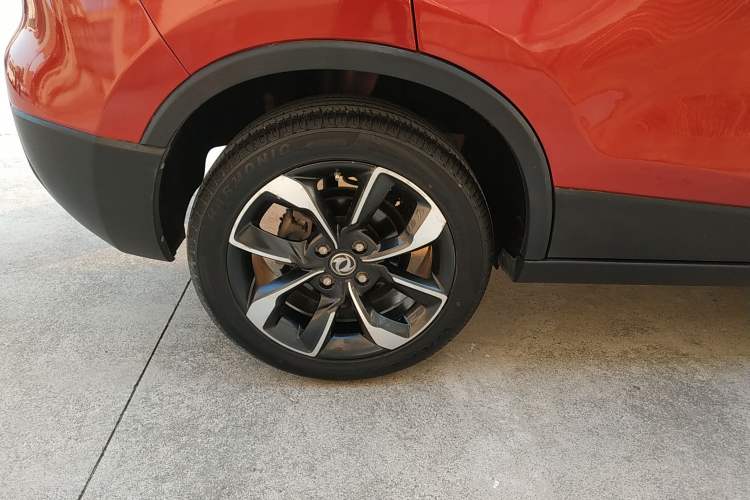 Used Dongfeng Aeolus AX4 2017 1.6L DCT Trendy Style