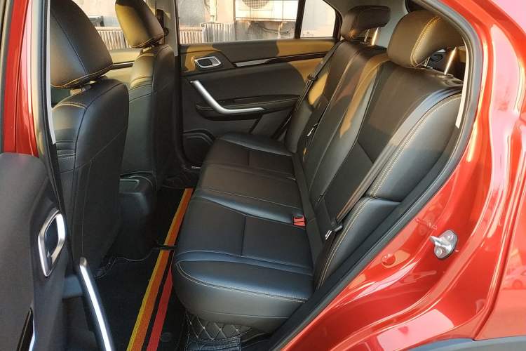 Used Dongfeng Aeolus AX4 2017 1.6L DCT Trendy Style