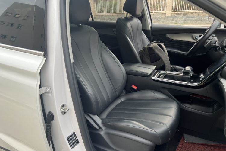 Used Roewe RX5 MAX 2019 300TGI Automatic Smart Cabin Luxury Edition