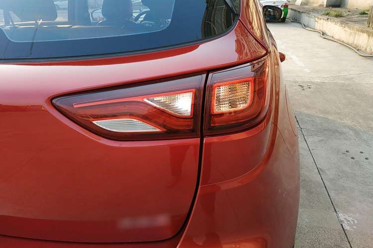 Used Dongfeng Aeolus AX4 2017 1.6L DCT Trendy Style